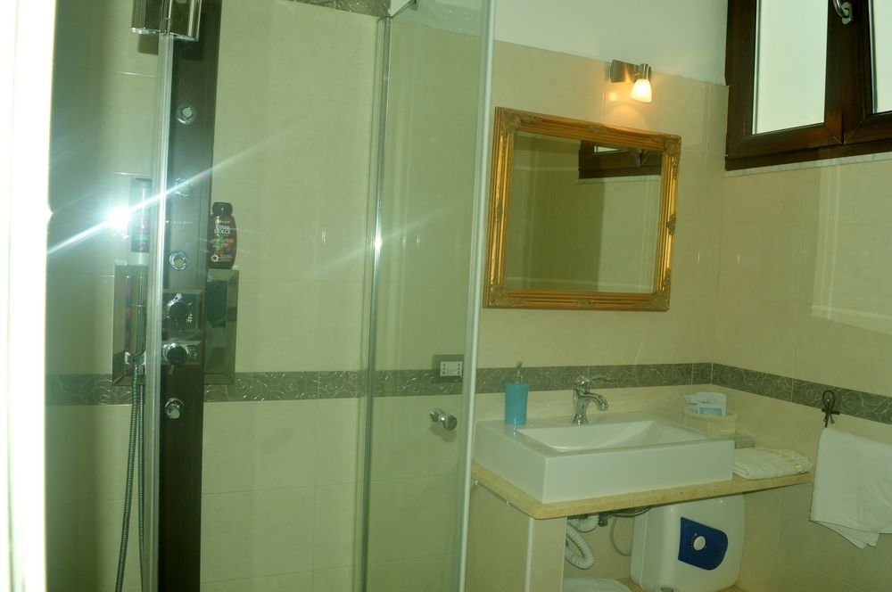 Victoria Bed & Breakfast Cagliari Buitenkant foto
